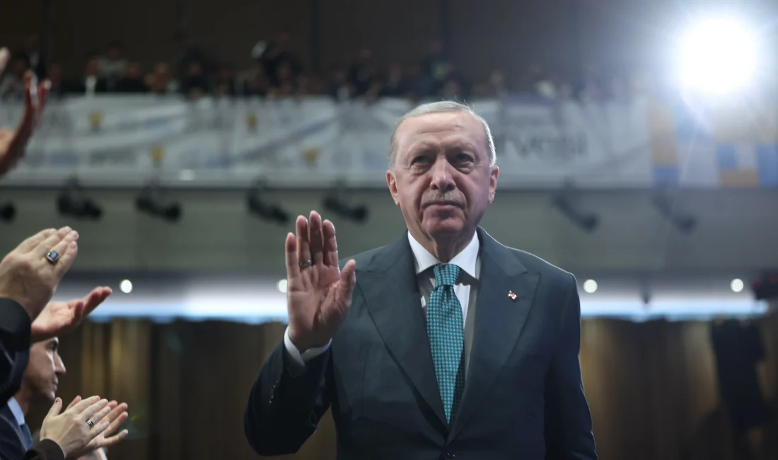 Erdoğan’dan G20’de Gazze ve İklim Vurgusu: “Dayanışmaya Her Zamankinden Fazla İhtiyacımız Var” G20 Zirvesi’nde konuşan Erdoğan, Gazze'deki yıkımın 70 yıllık kalkınmayı geriye