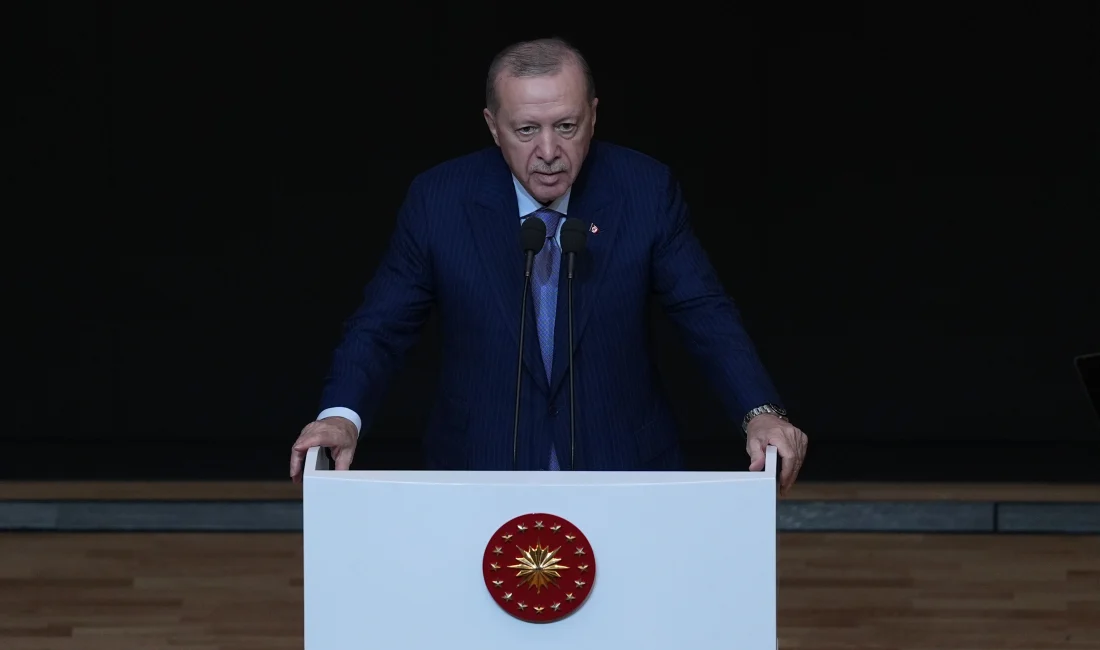 Erdoğan: “Atatürk'ü istismar edenlere de ona hakaret edenlere de karşı