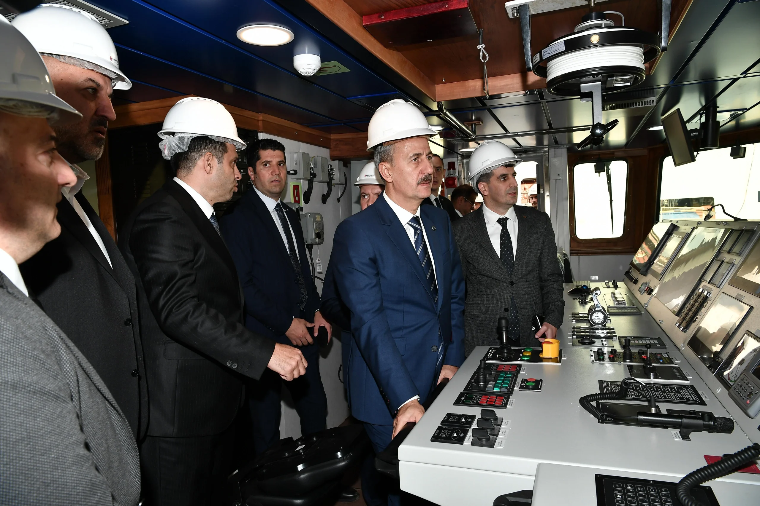 Haluk Görgün, Tuzla’daki öncü tersaneleri ziyaret ederek devam eden projeleri