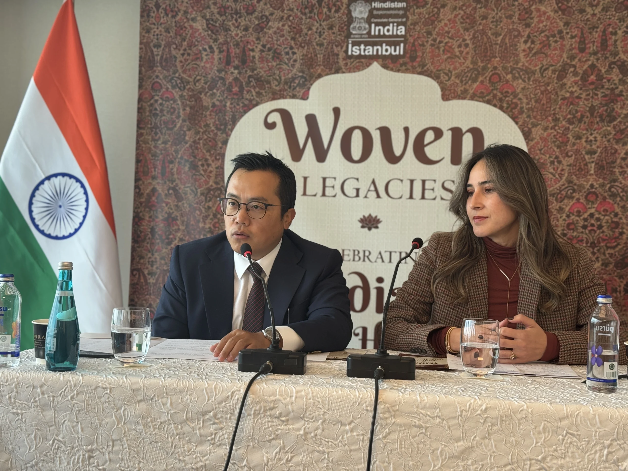 Hint tekstil geleneğini sanat, tarih ve tasarımla buluşturan “Woven Legacies”