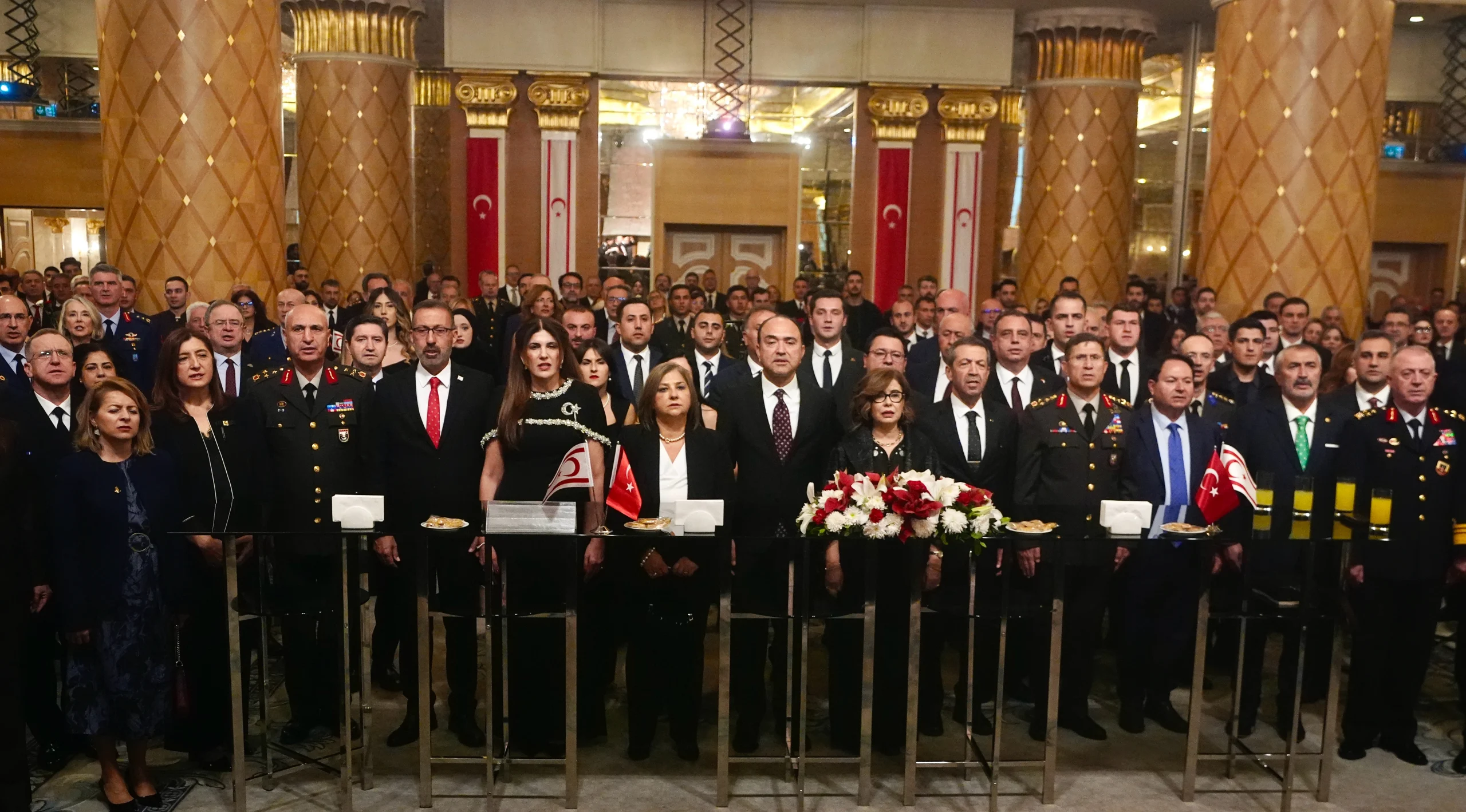KKTC’nin kuruluşunun 42. yılı dolayısıyla İstanbul’da düzenlenen resepsiyonda, egemenlik vurgusu