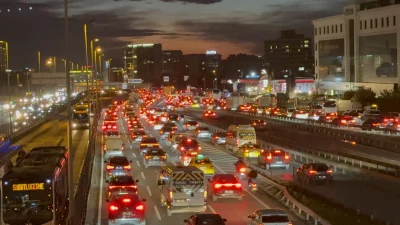İstanbul’da akşam saatlerinde trafik yoğunluğu yüzde 83'e yükselerek kent genelinde