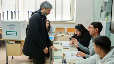 İtalya’da yaklaşık 11 milyon seçmen, Veneto, Campania ve Puglia bölgelerinde