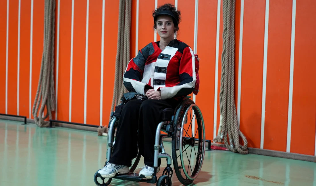 İzmirli genç kadın Ayşe Avcıoğlu, atıcılıkla tanıştıktan sonra öz güvenini