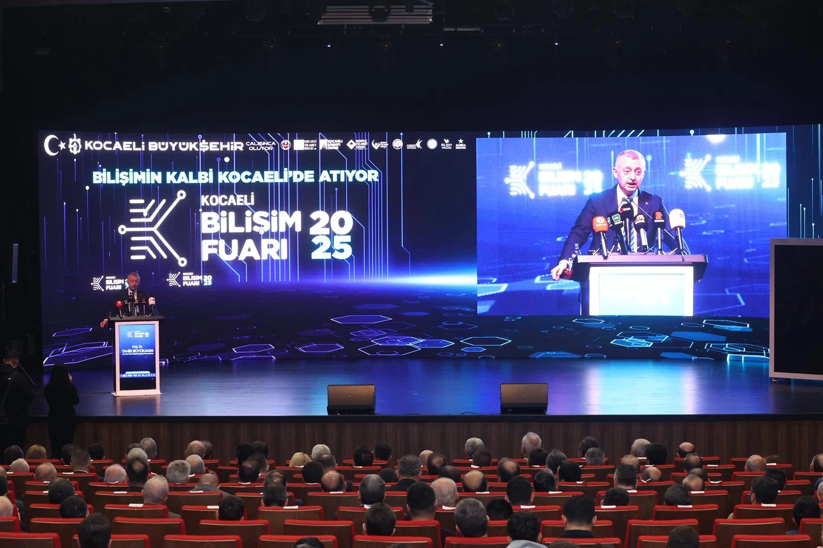 Kocaeli Bilişim Fuarı, dijital dönüşüm ve geleceğin teknolojilerine odaklanan oturumlar