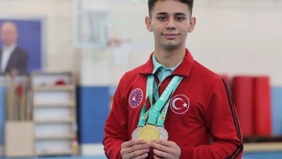 Çin'deki Kung Fu Dünya Şampiyonası'nda altın ve gümüş madalyalar kazanan