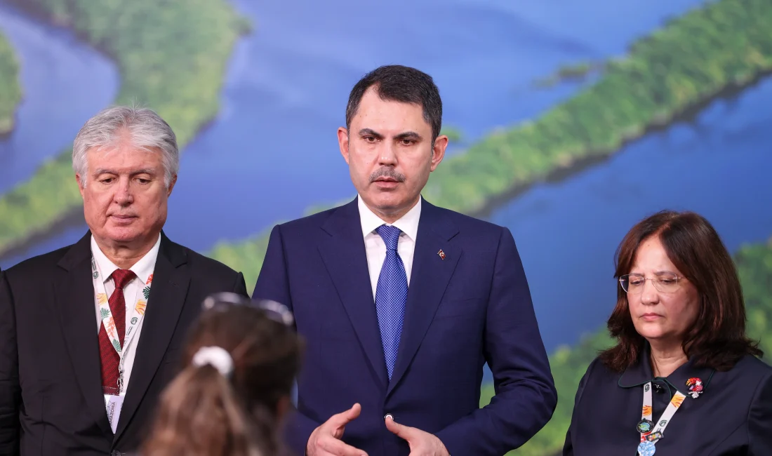 COP31 Adaylığına Geri Sayım: Türkiye Kararlılığını Sürdürüyor Çevre Bakanı Murat Kurum, COP31 başkanlığı için yürütülen müzakerelerde eşit