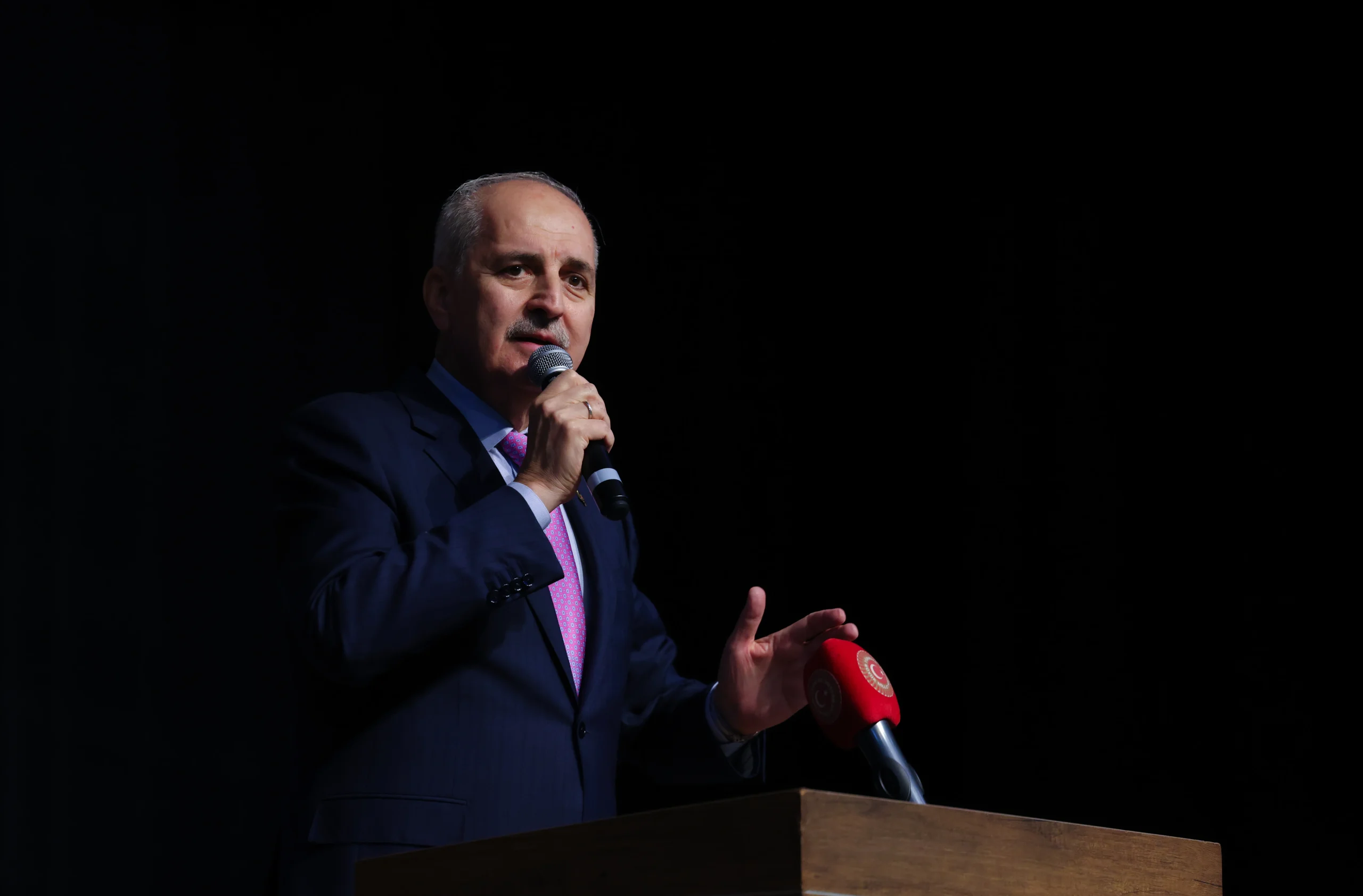 Adıyaman’da düzenlenen Sivil Toplum Buluşması’nda deprem sonrası çalışmalar değerlendirildi, toplumsal