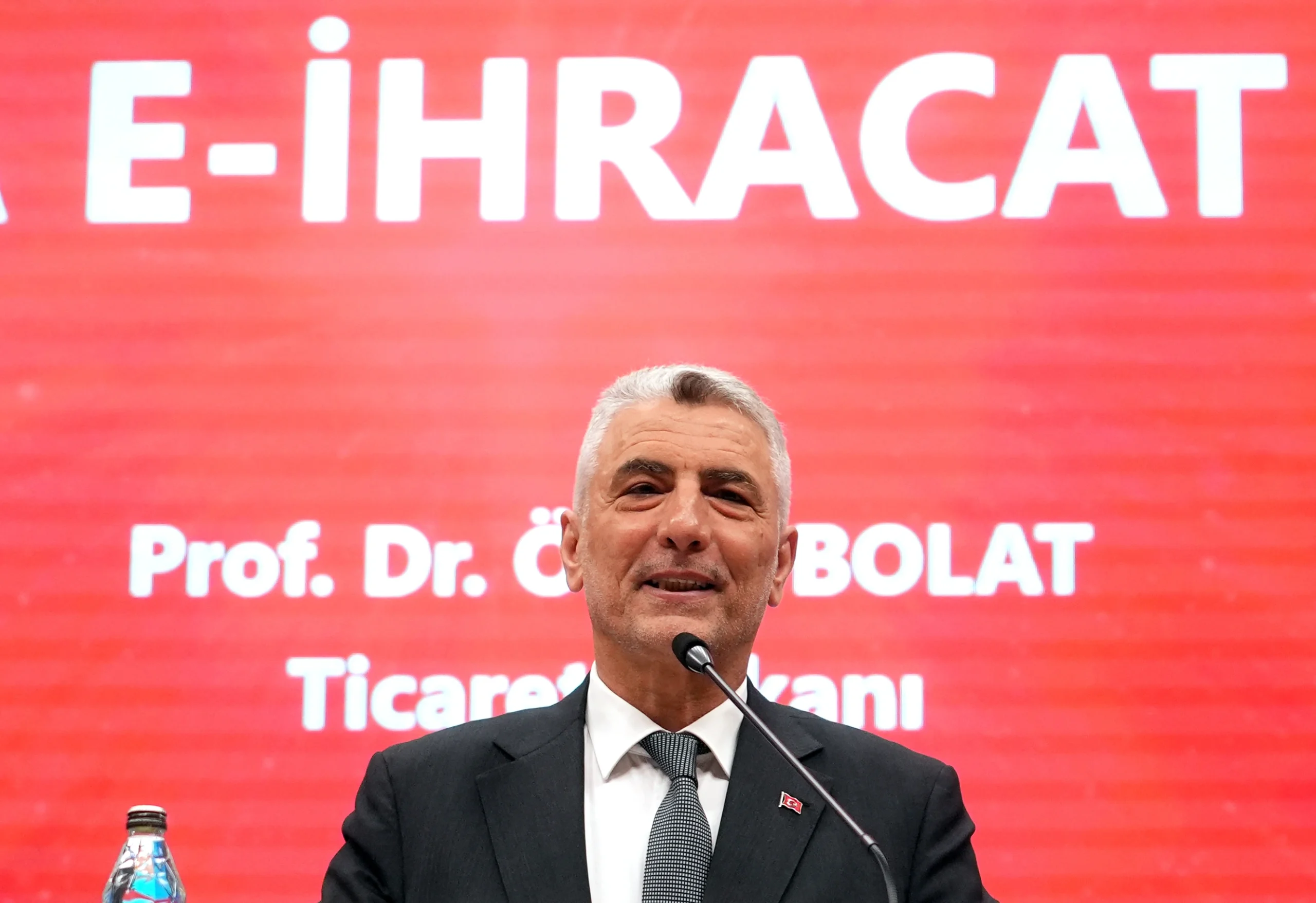 Ankara e-İhracat Zirvesi’nde konuşan Ticaret Bakanı Ömer Bolat, e-ihracatçılar için