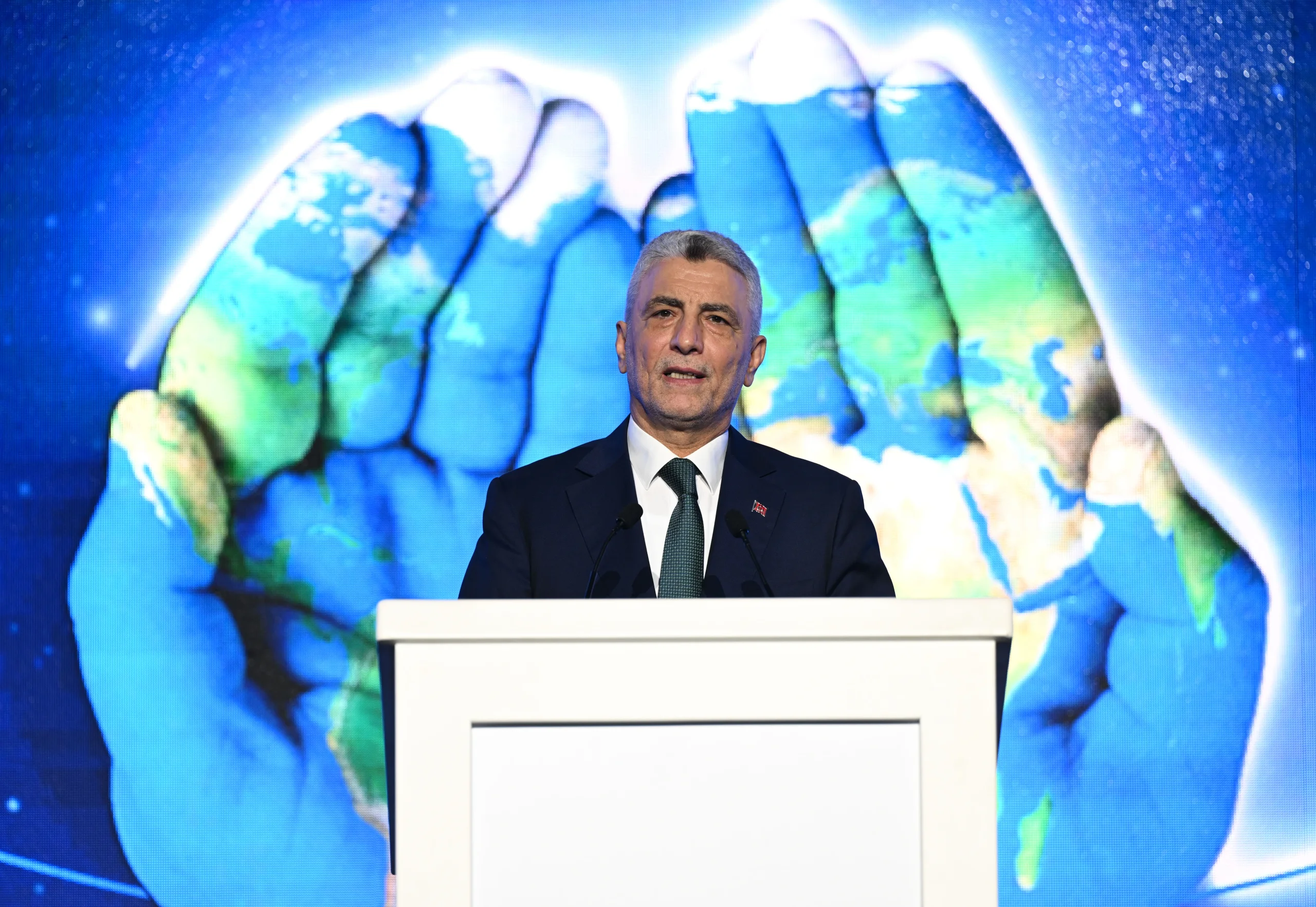 11. Dünya Helal Zirvesi’nde konuşan Bakan Bolat, helal ticaretin sadece