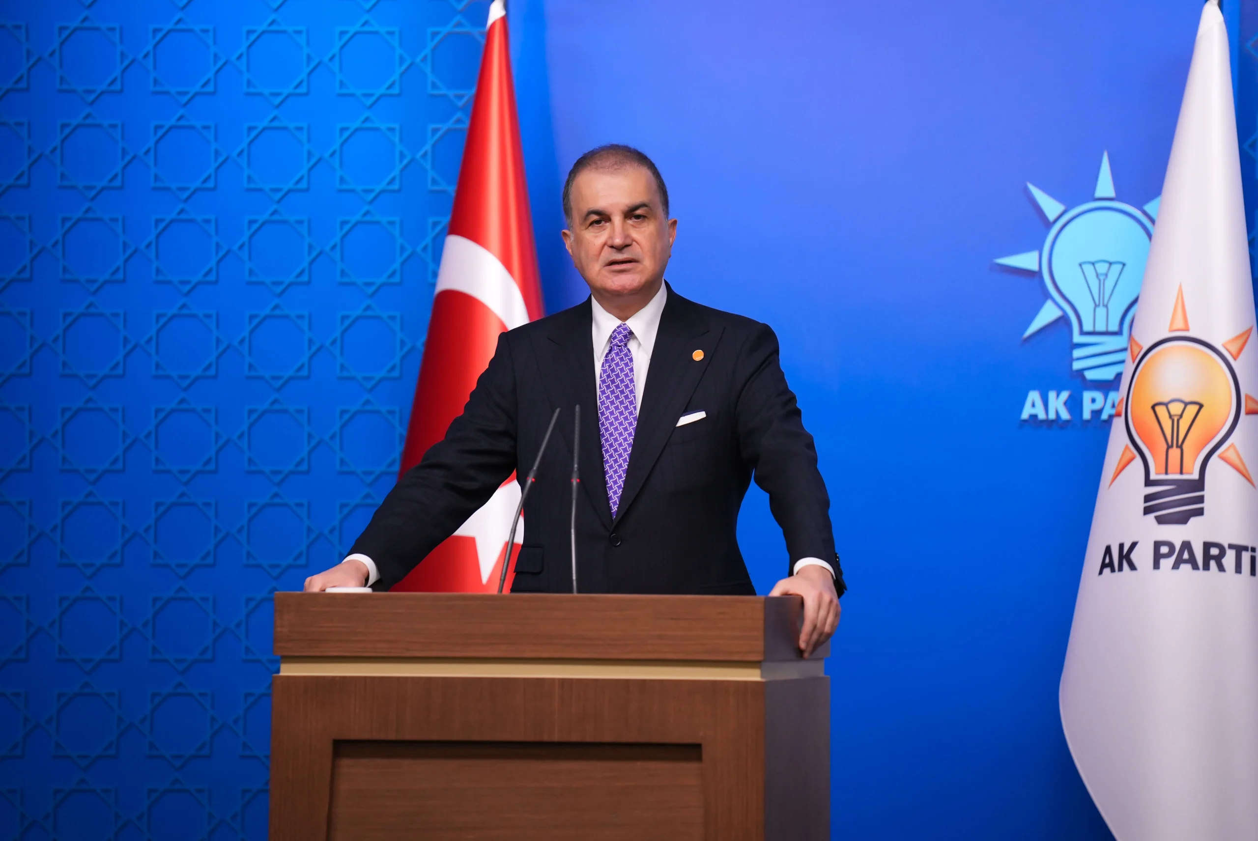 AK Parti Sözcüsü Ömer Çelik, MKYK toplantısında Türkiye'nin iç ve