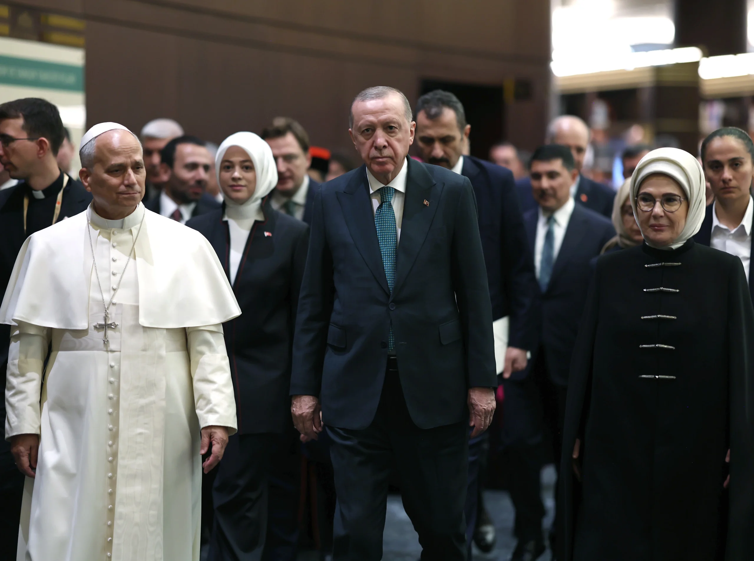 Papa 14. Leo’nun Türkiye’ye yaptığı ilk resmi ziyaret, dini sembolizmin