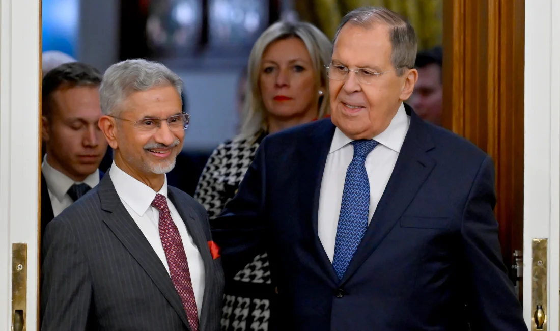 Rusya ve Hindistan’dan Stratejik Ortaklık Vurgusu Rusya ve Hindistan dışişleri bakanları Moskova’da buluşarak stratejik ortaklık, bölgesel