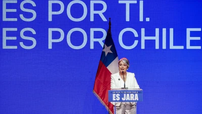 Şili’de devlet başkanlığı seçiminde komünist aday Jara ile aşırı sağcı