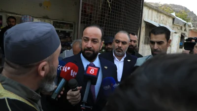 İsrail’in Beyt Cin köyüne düzenlediği saldırının ardından bölgeyi ziyaret eden