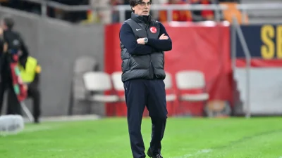 Montella: “Mart Ayında Bir Hayalin Peşinden Gideceğiz” Montella, İspanya maçının ardından oyuncularını mücadelelerinden ötürü kutladı ve “Mart