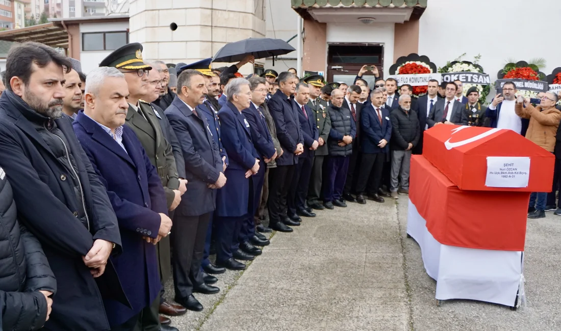 Şehit Astsubay Nuri Özcan Karabük’te Son Yolculuğuna Uğurlandı Gürcistan sınırında düşen askeri uçakta şehit olan Hava Uçak Bakım