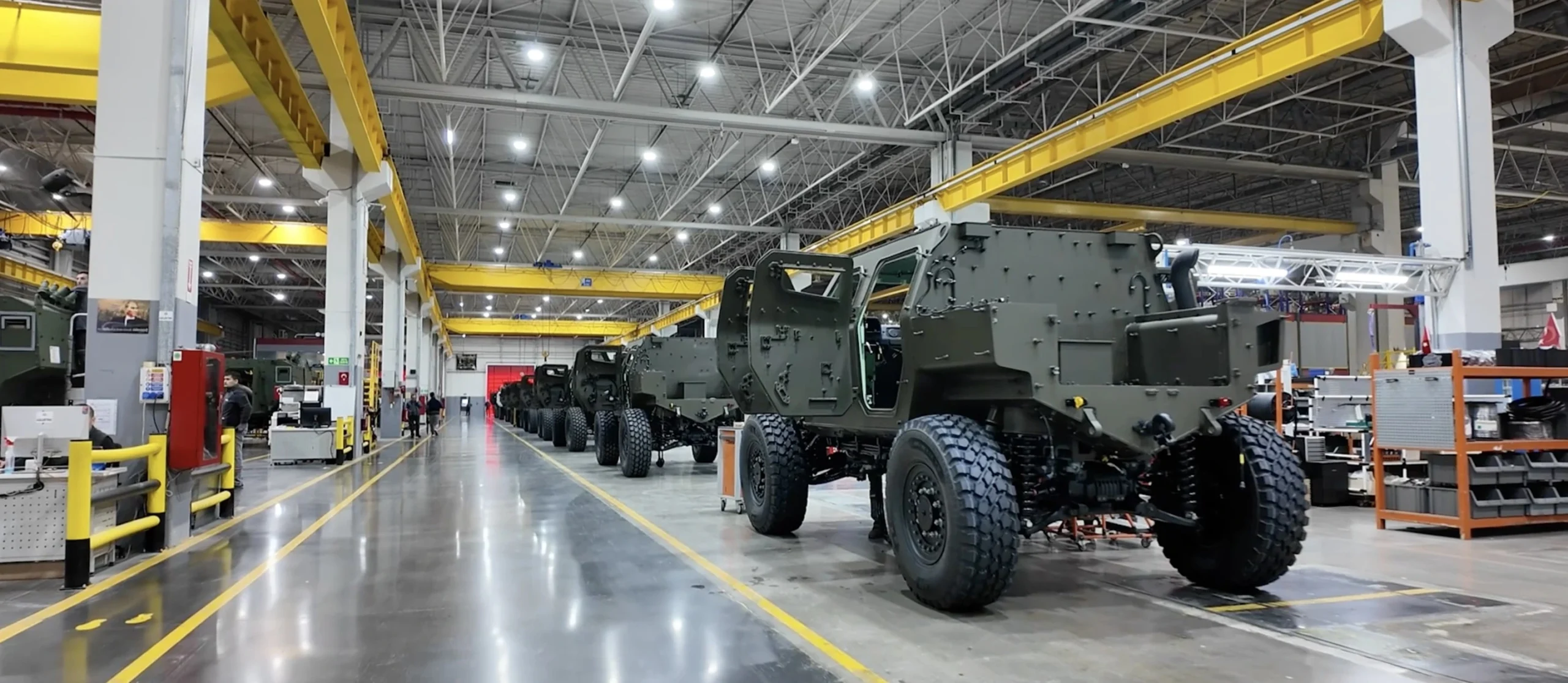 Türkiye’nin en büyük zırhlı araç ihracatı kapsamında üretim hızlandı. Otokar,