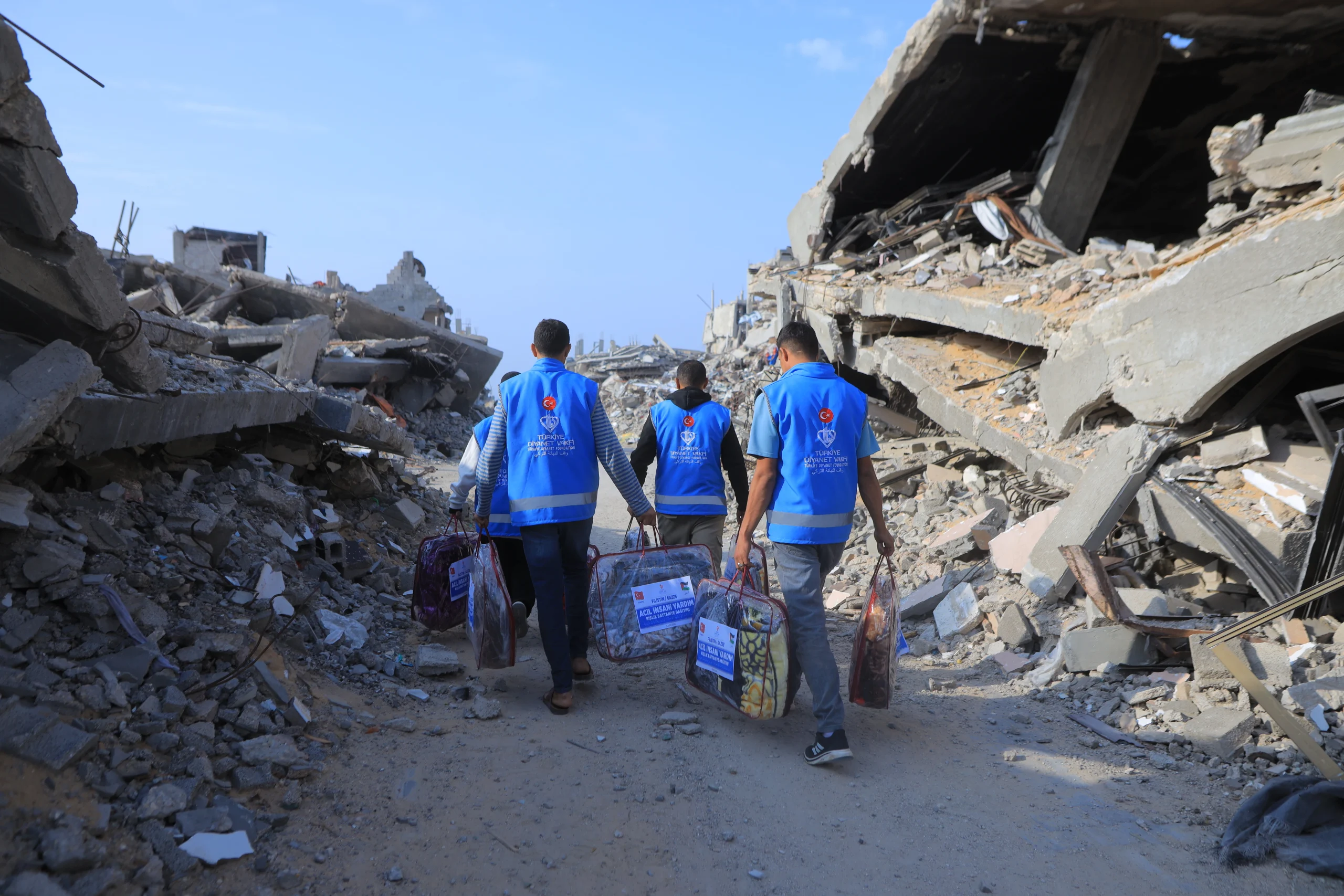 Türkiye Diyanet Vakfı, kış öncesi Gazze’de çadırlarda ve hastanelerde yaşam