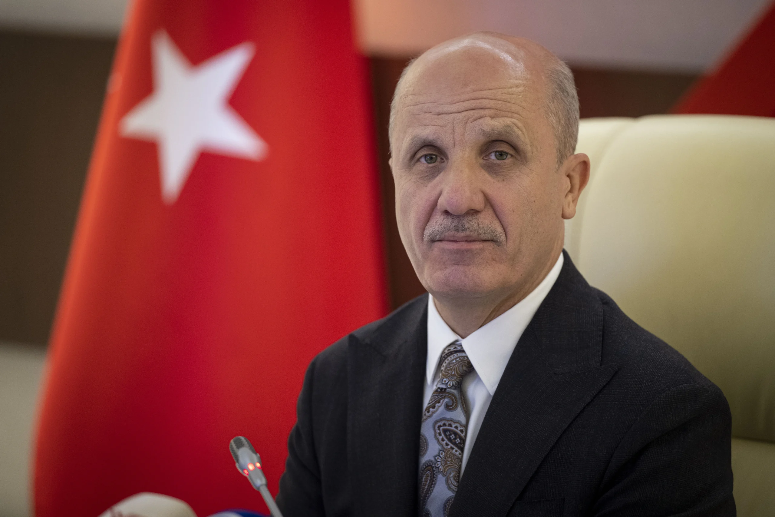 YÖK, isteyen ve başarılı öğrenciler için üniversite eğitimini 3 yılda