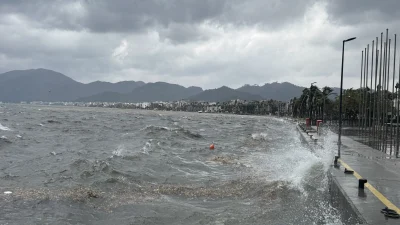 Çeşme, Bodrum, Marmaris, Milas ve Ayvacık’ta sağanak yağış, dolu ve