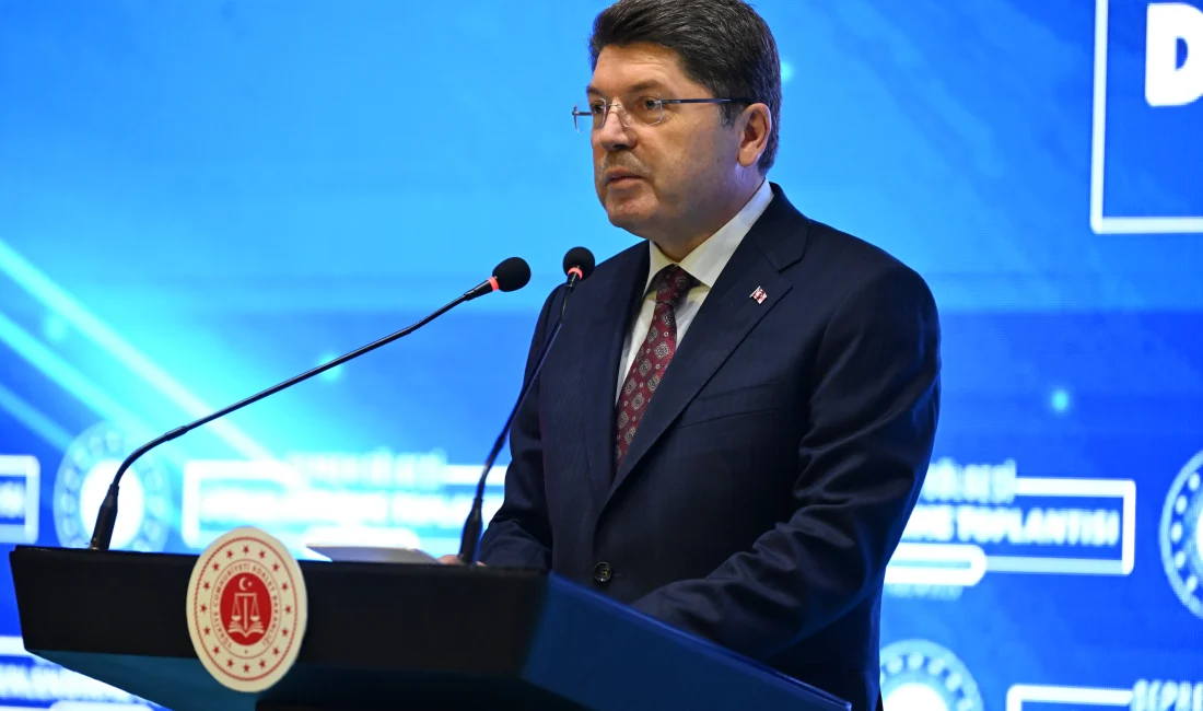 Adalet Bakanı Yılmaz Tunç, deprem bölgelerinde 837 soruşturmanın sürdüğünü, 208