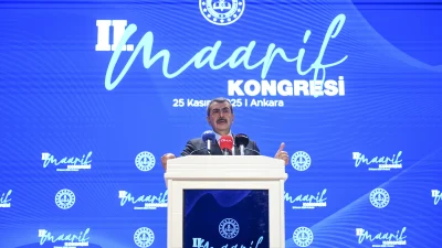 Bakan Yusuf Tekin, 2. Maarif Kongresi’nde yaptığı konuşmada, milli değerlere