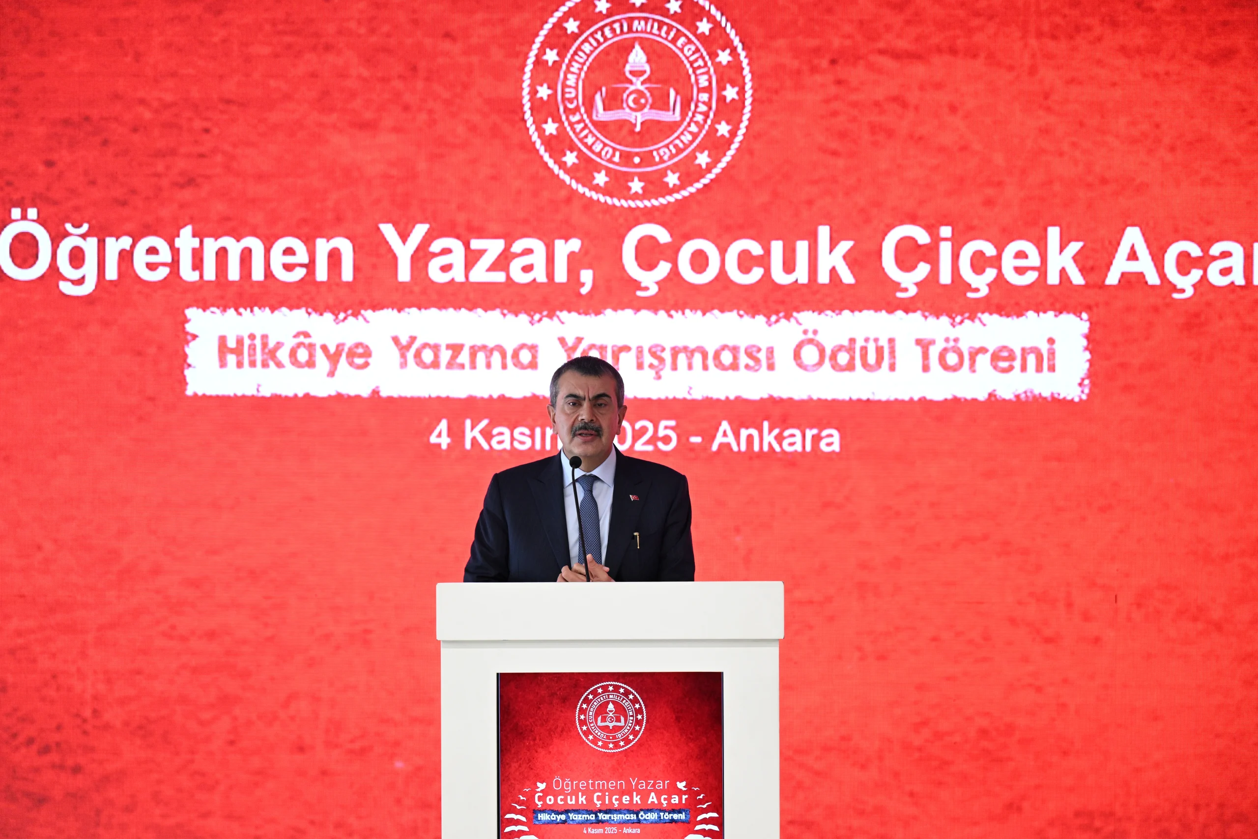 Milli Eğitim Bakanı Yusuf Tekin, öğretmenlerin kaleme aldığı eserlerin 1