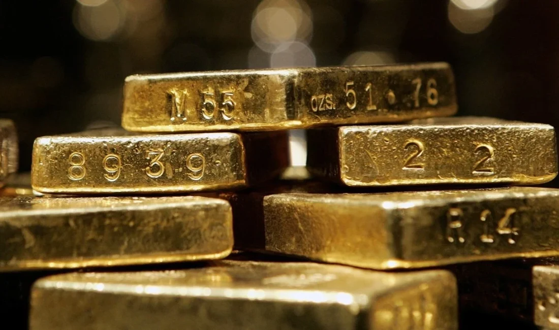 Gram altın ons fiyatındaki yükselişe paralel olarak 5.610 liraya çıktı.