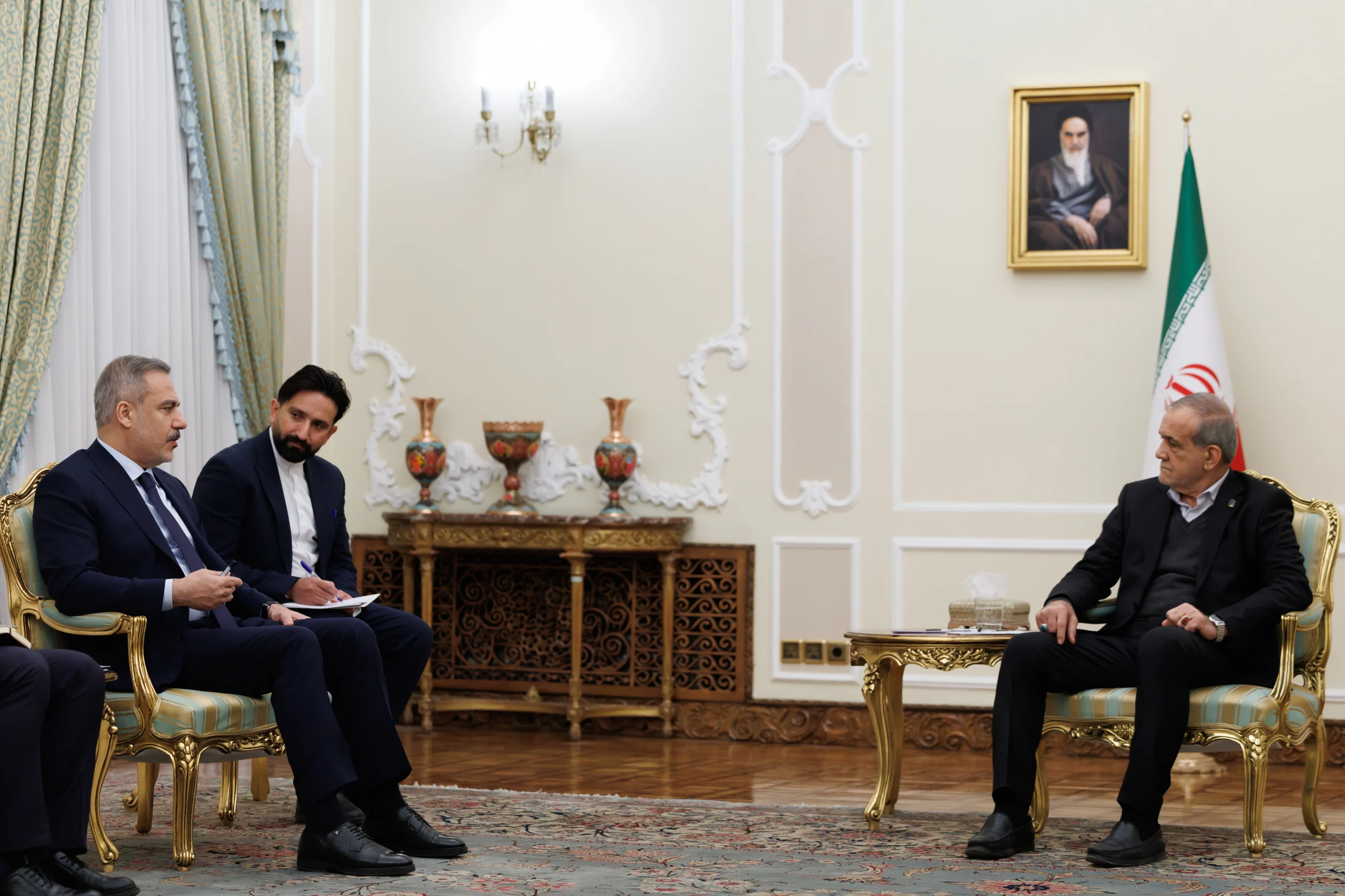 Çalışma ziyareti için İran’a giden Dışişleri Bakanı Hakan Fidan, Cumhurbaşkanı