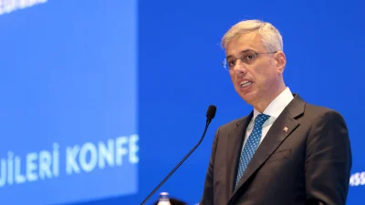 Antalya’daki sağlık teknolojileri konferansında konuşan Bakan Memişoğlu, yerli yapay zeka