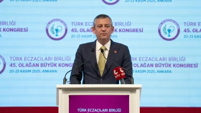 CHP Genel Başkanı Özgür Özel, “İlaç fiyatından eczacının emeği arındırılıyor.