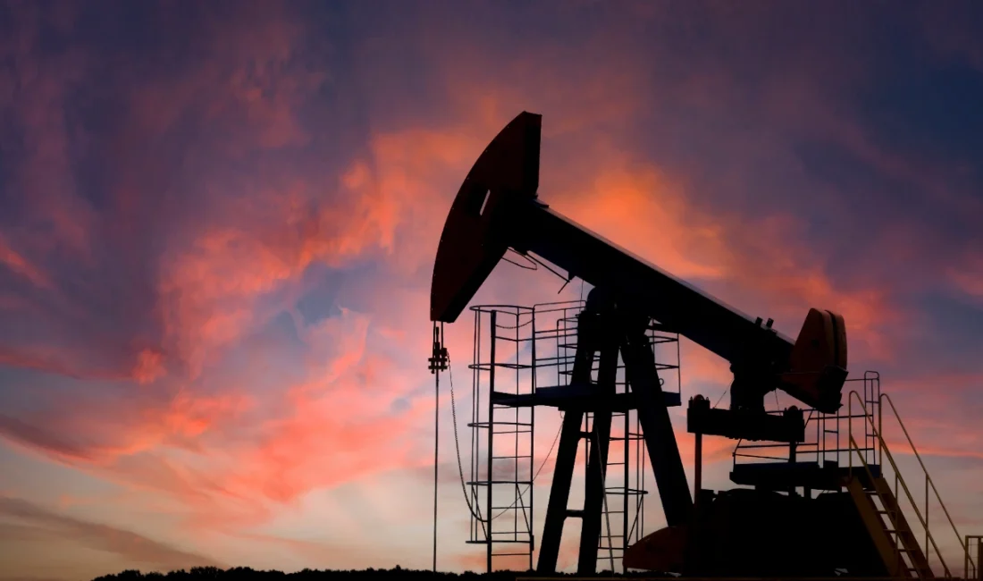 Brent Petrol 63,71 Dolara Geriledi Brent petrol fiyatı, arz fazlası beklentileri ve ABD yaptırımlarının etkisiyle