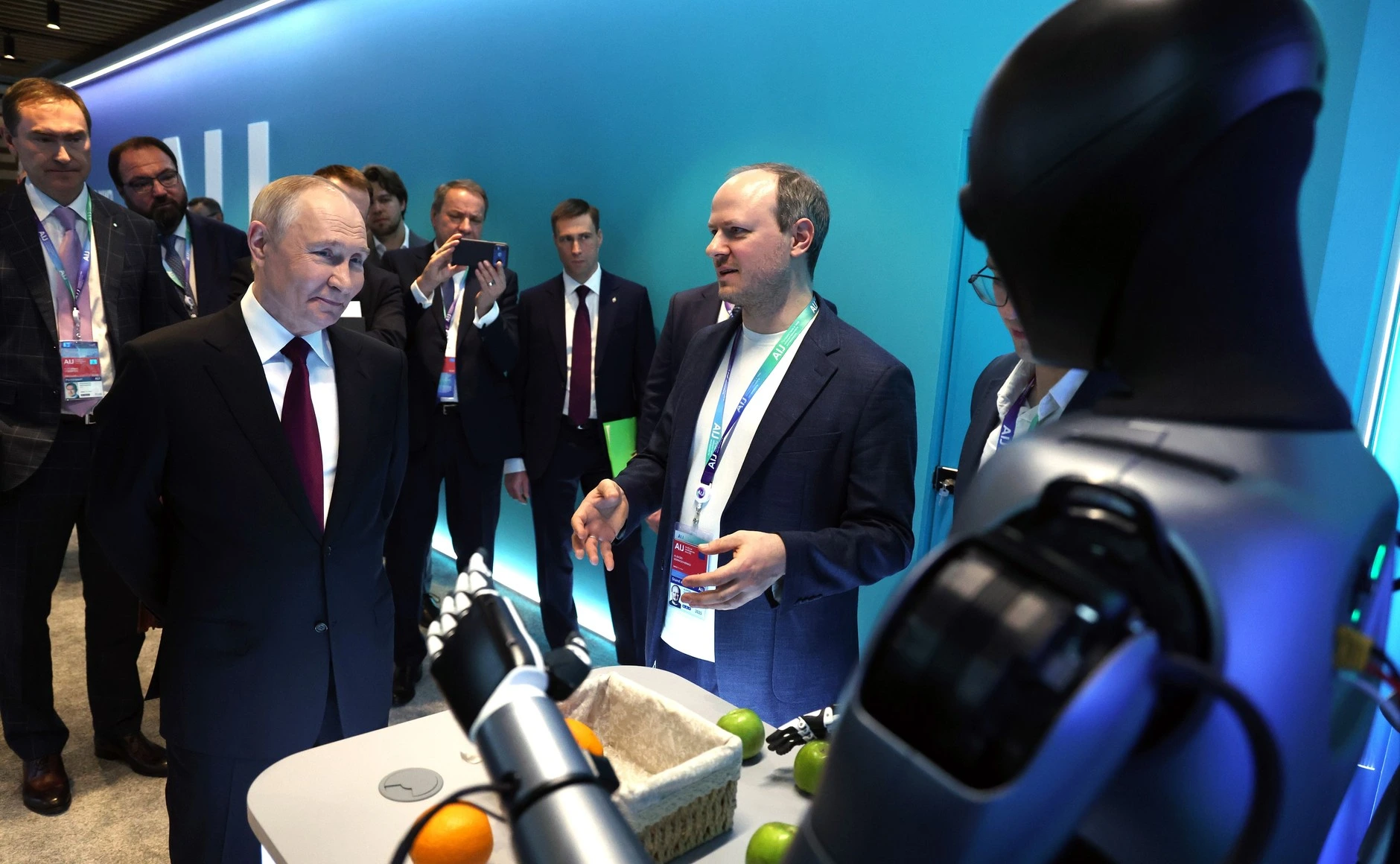 Vladimir Putin, yapay zekayı Rusya'nın teknolojik bağımsızlığı için kritik bir