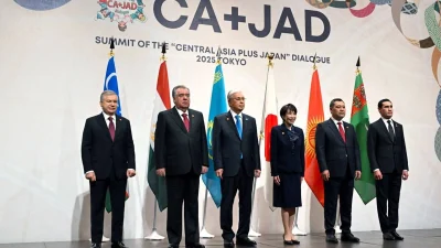 Orta Asya-Japonya Zirvesi'nde konuşan Özbekistan Cumhurbaşkanı Mirziyoyev, bölgesel işbirliğinin güçlenmesi