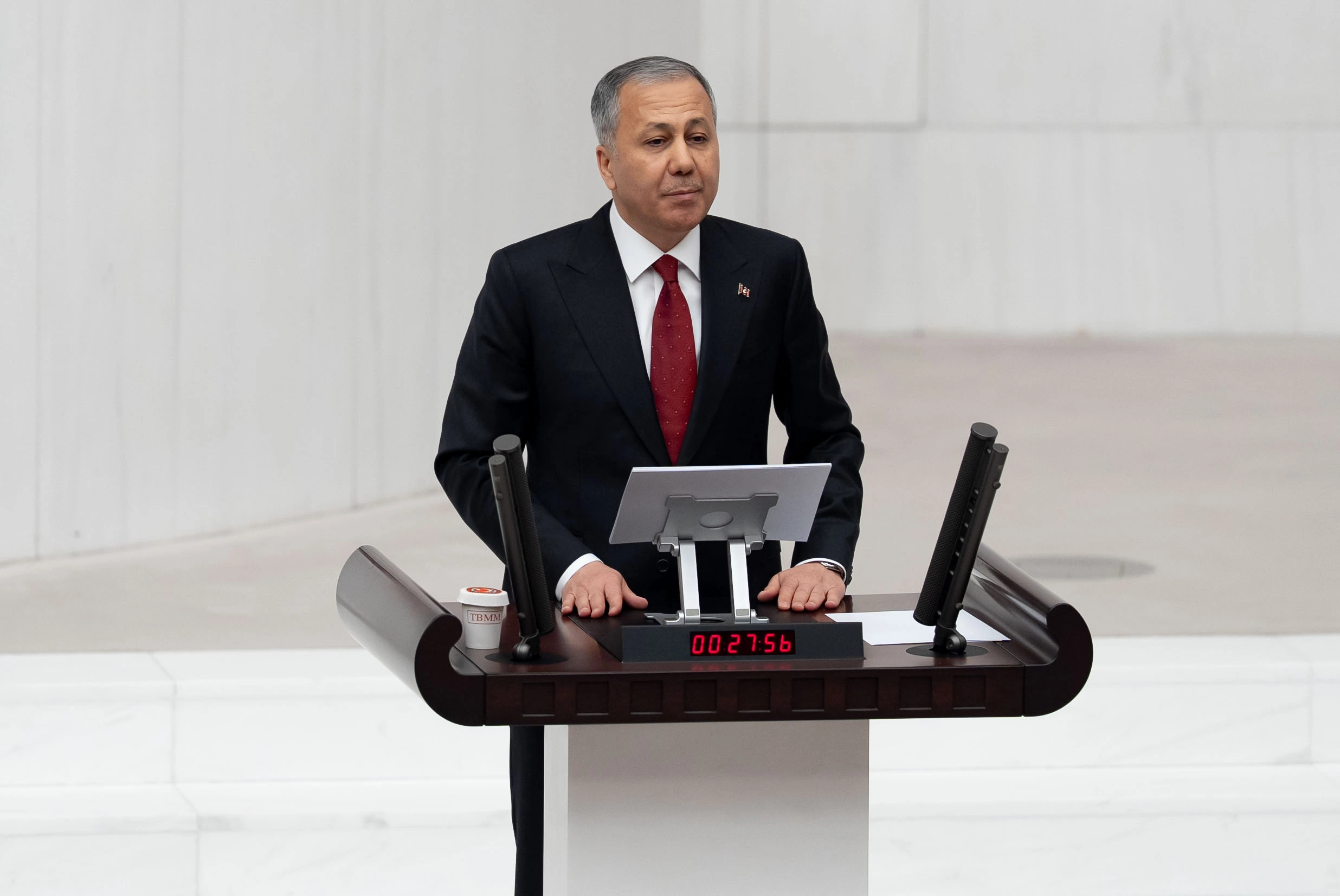 Bakan Yerlikaya, 2026 bütçe görüşmelerinde, “Kadına şiddet, terör, uyuşturucu ve