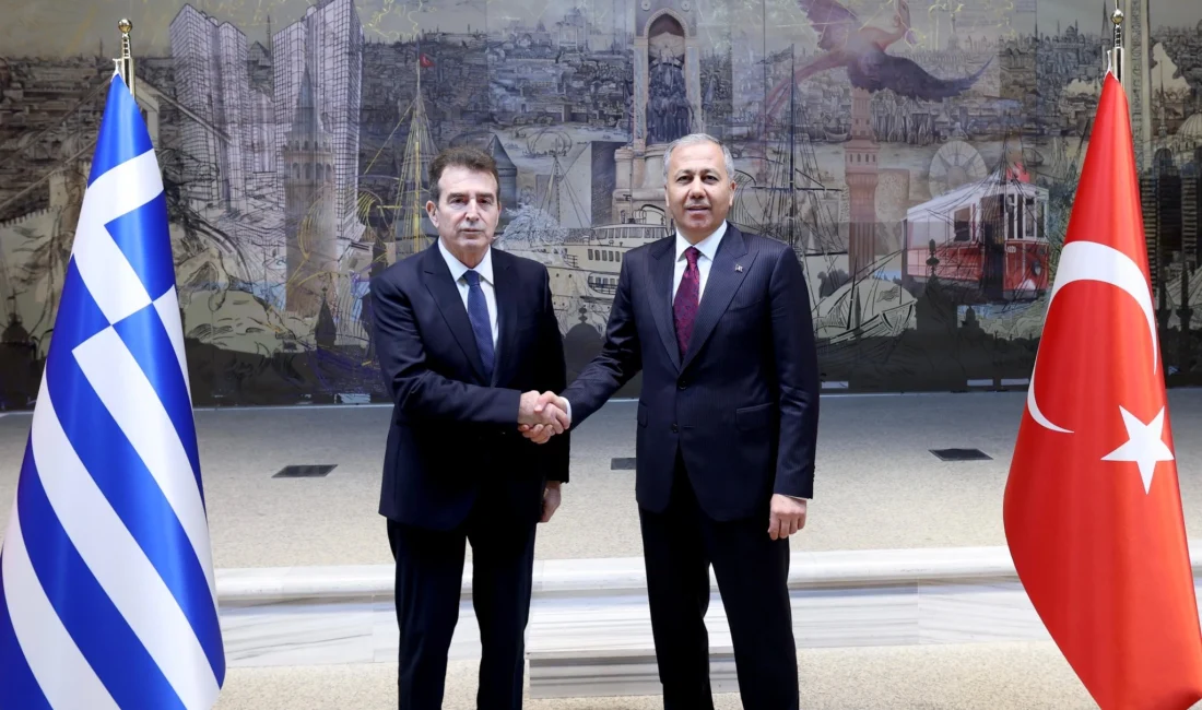 Yerlikaya ve Chrisochoidis’ten Sınıraşan Suçlarla Mücadelede İşbirliği Mesajı İçişleri Bakanı Ali Yerlikaya, Yunanistan Vatandaşı Koruma Bakanı ile güvenlik