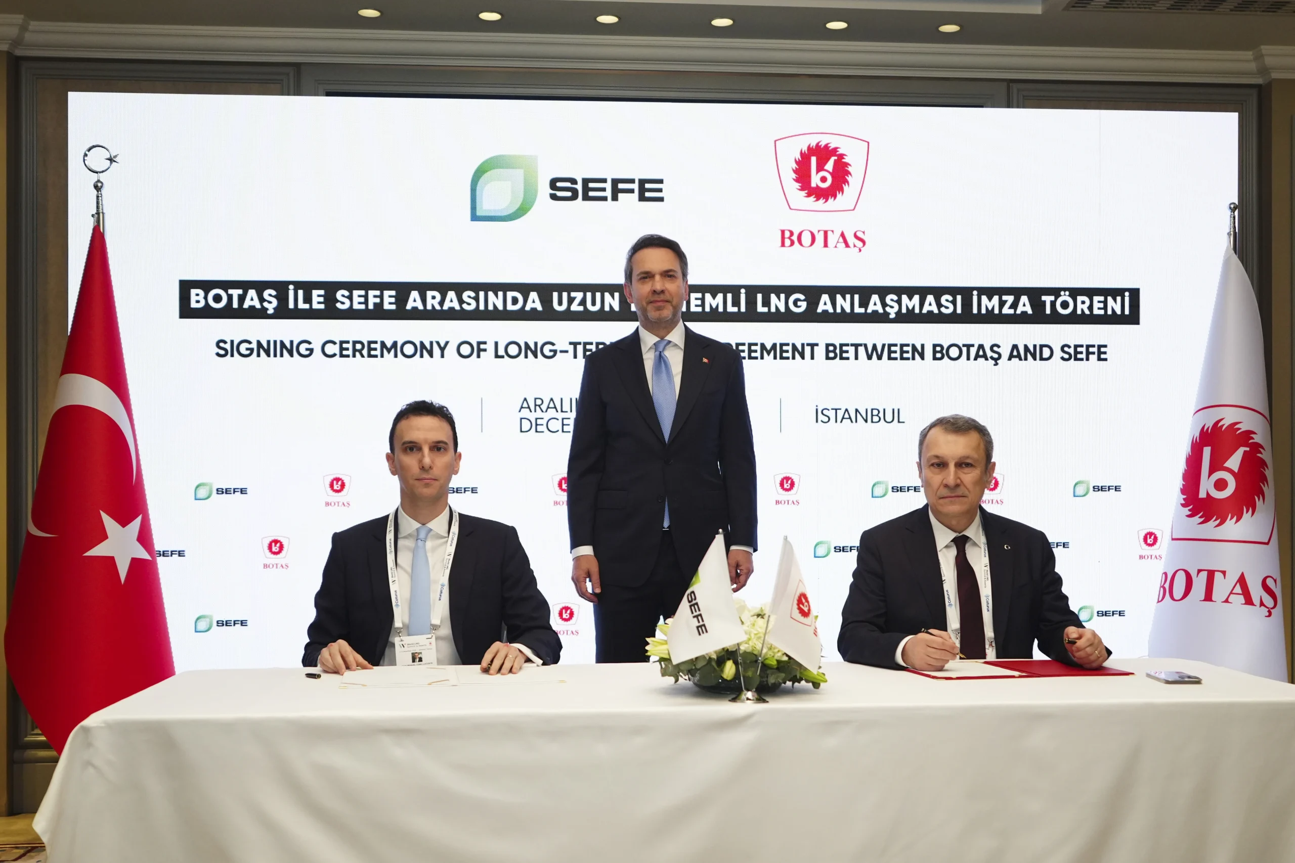 Enerji Bakanı Alparslan Bayraktar, Türkiye’nin LNG arz güvenliği ve ihracat