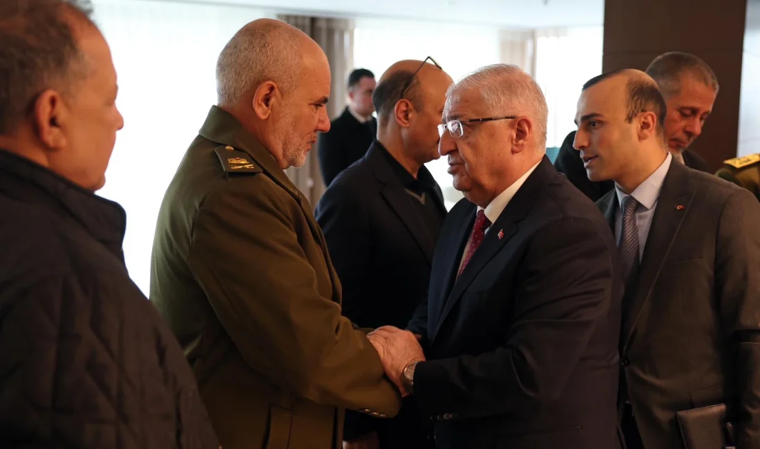 Milli Savunma Bakanı Yaşar Güler, elim bir uçak kazasında hayatını