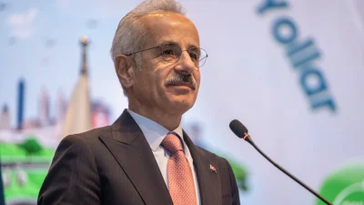 Ulaştırma Bakanı Uraloğlu, asfalt sektörünün sürdürülebilir ulaşım hedeflerinde kilit rol