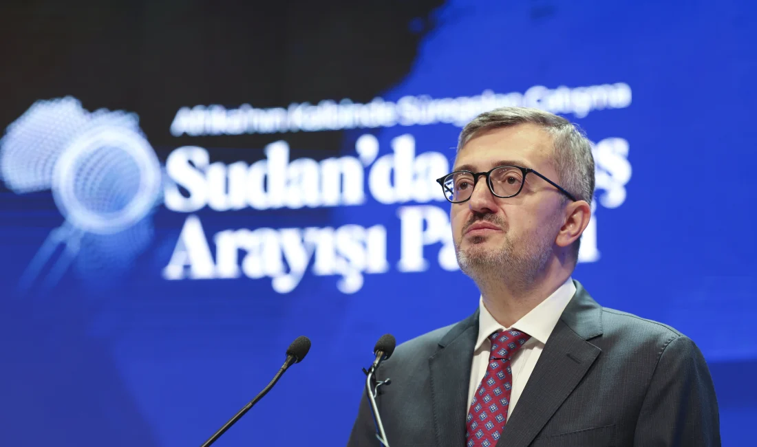 İletişim Başkanı Duran: “Sudan’daki insani felaket dayanılmaz boyutta, dünya sessiz kalmamalı” İletişim Başkanı Burhanettin Duran, Sudan’da yaşanan krizin acil çözüm gerektirdiğini