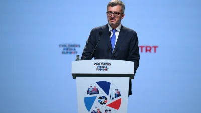 Cumhurbaşkanlığı İletişim Başkanı Duran, dijital tehditlere karşı çocukları korumak için