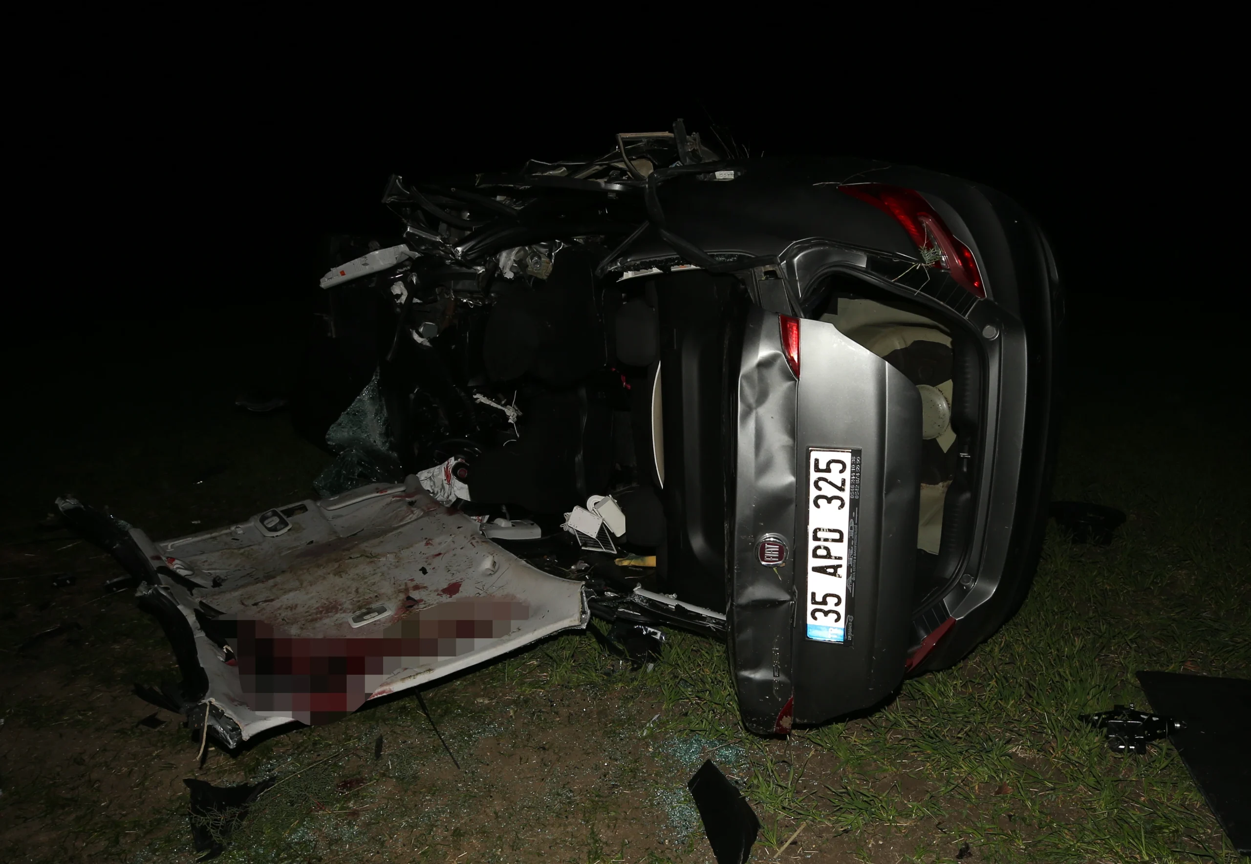 Çanakkale’de polisten kaçan otomobilin ters yöne girmesi sonucu meydana gelen