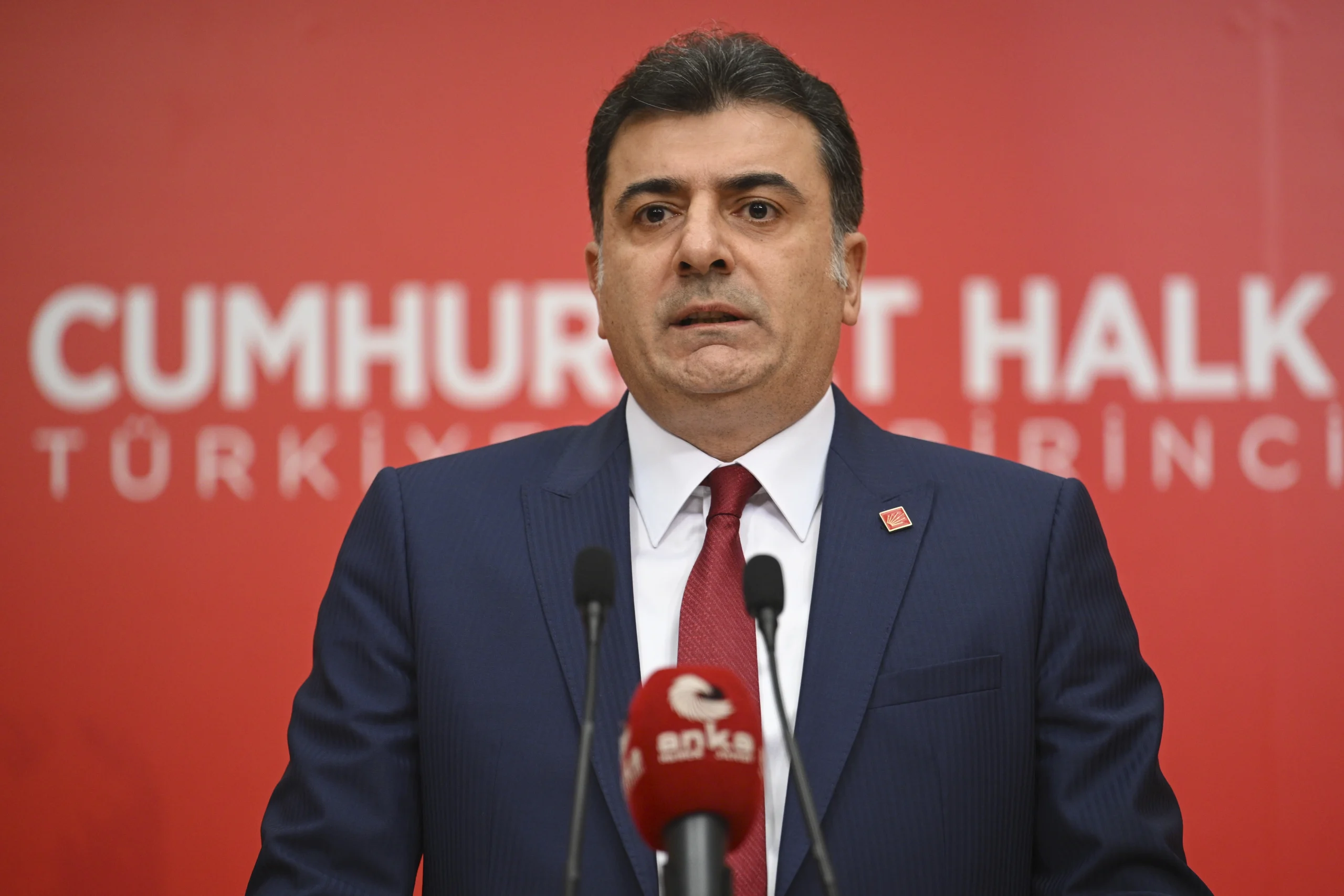 CHP MYK, partiyi hedef alan sözleri nedeniyle Mersin Milletvekili Hasan