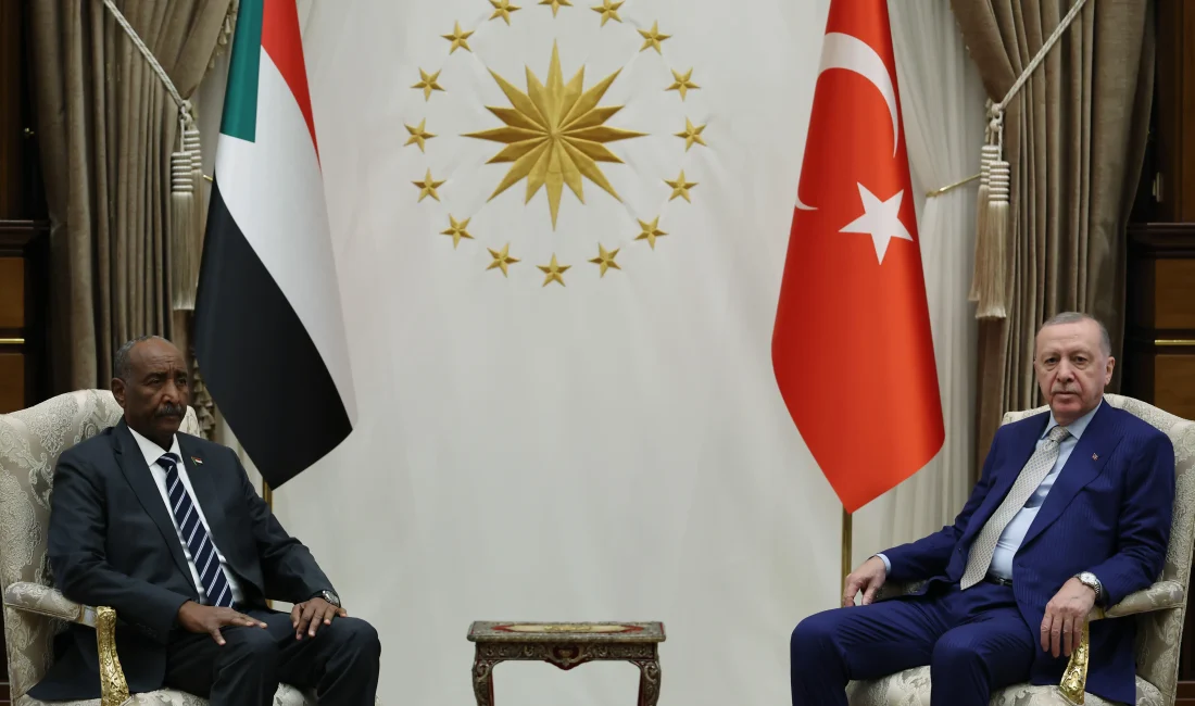 Erdoğan, Sudanlı Lider Burhan’ı Ankara’da Ağırladı Cumhurbaşkanı Erdoğan, Sudan Egemenlik Konseyi Başkanı Abdulfettah el-Burhan ile Cumhurbaşkanlığı