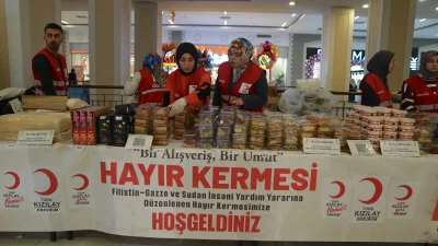 Erzurum’da hayırseverlerin katkısıyla düzenlenen yardım kermesi, Filistin ve Sudan halkına