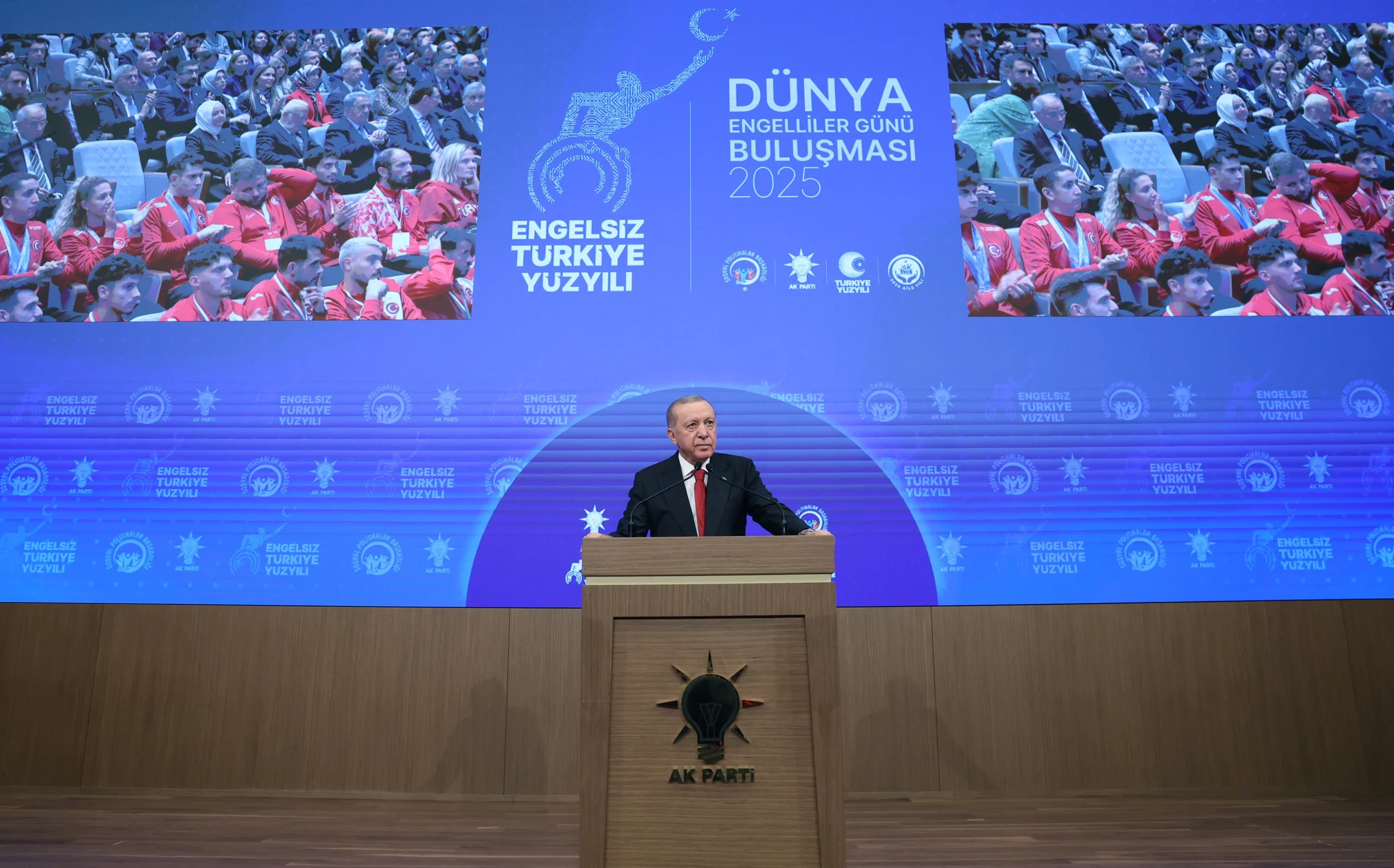 Cumhurbaşkanı Erdoğan, engelli bireylerin haklarını korumanın devletin önceliği olduğunu belirterek,