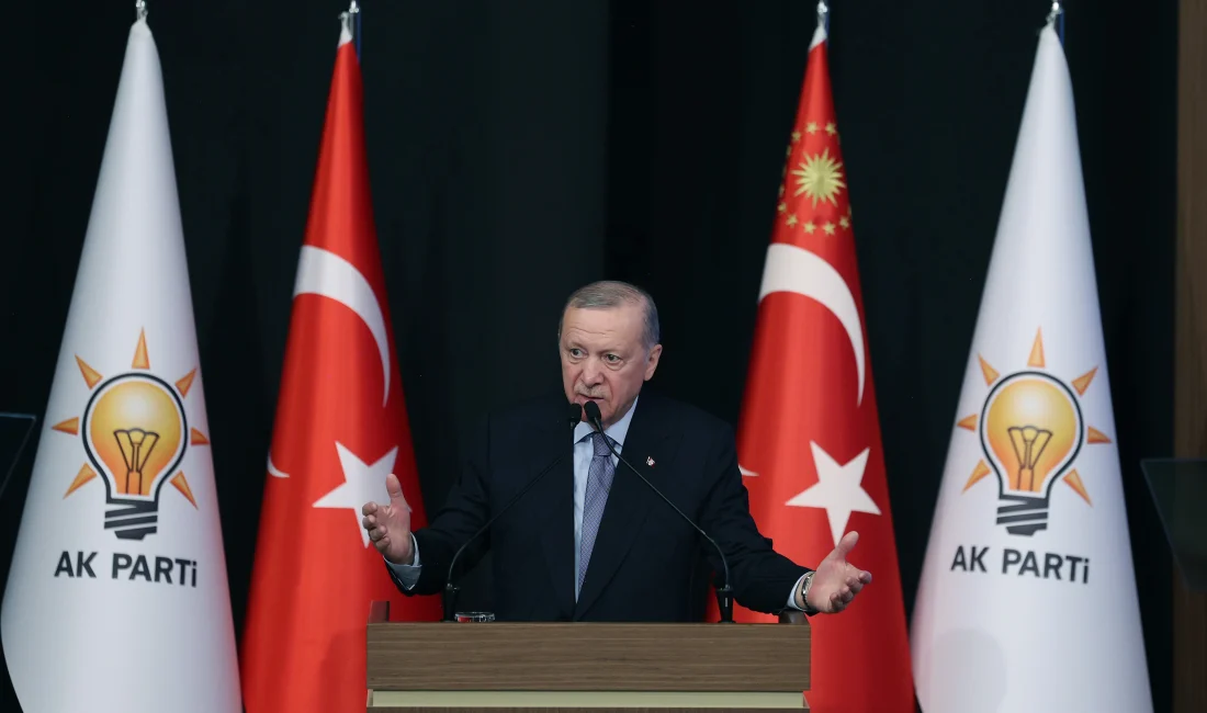 Erdoğan’dan teşkilata net mesaj: Vatandaşla arayı açmayın Cumhurbaşkanı Erdoğan, AK Parti Genişletilmiş İl Başkanları Toplantısı’nda hem Libya’daki