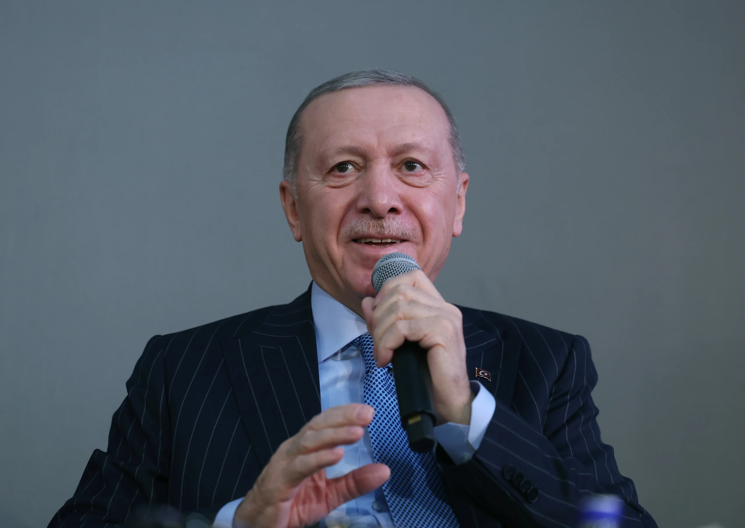 Cumhurbaşkanı Erdoğan, deprem bölgelerinde teslim edilen konutlarla vatandaşların yaşamaya başladığını