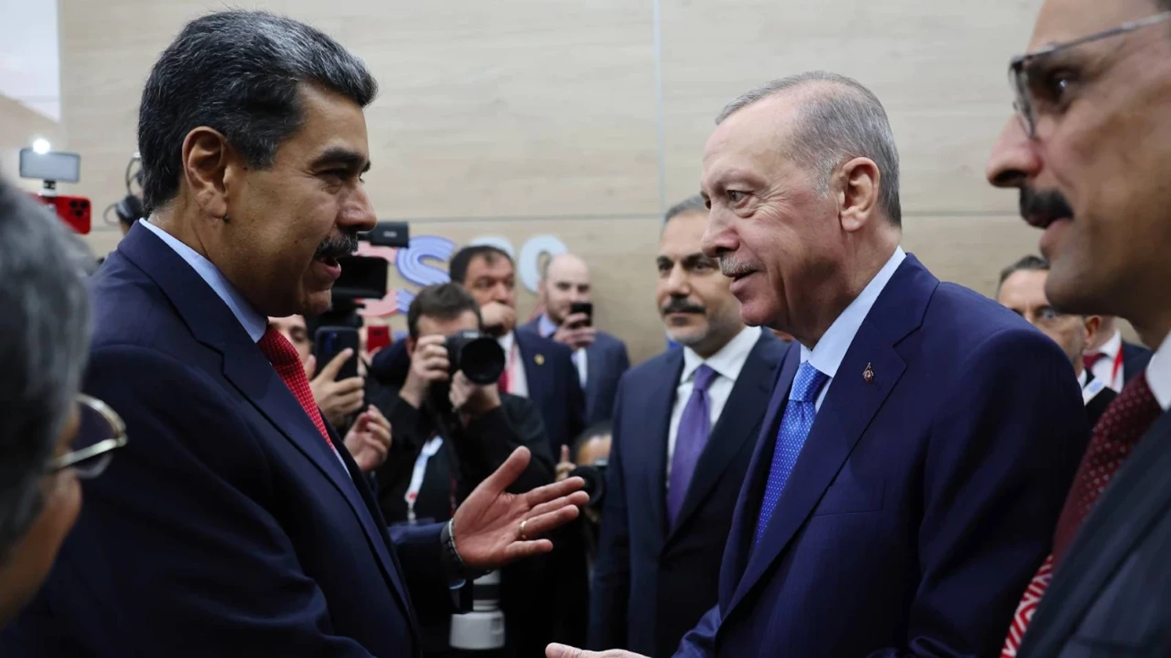 Cumhurbaşkanı Erdoğan, Venezuela Devlet Başkanı Maduro ile telefon görüşmesinde, ABD-Venezuela